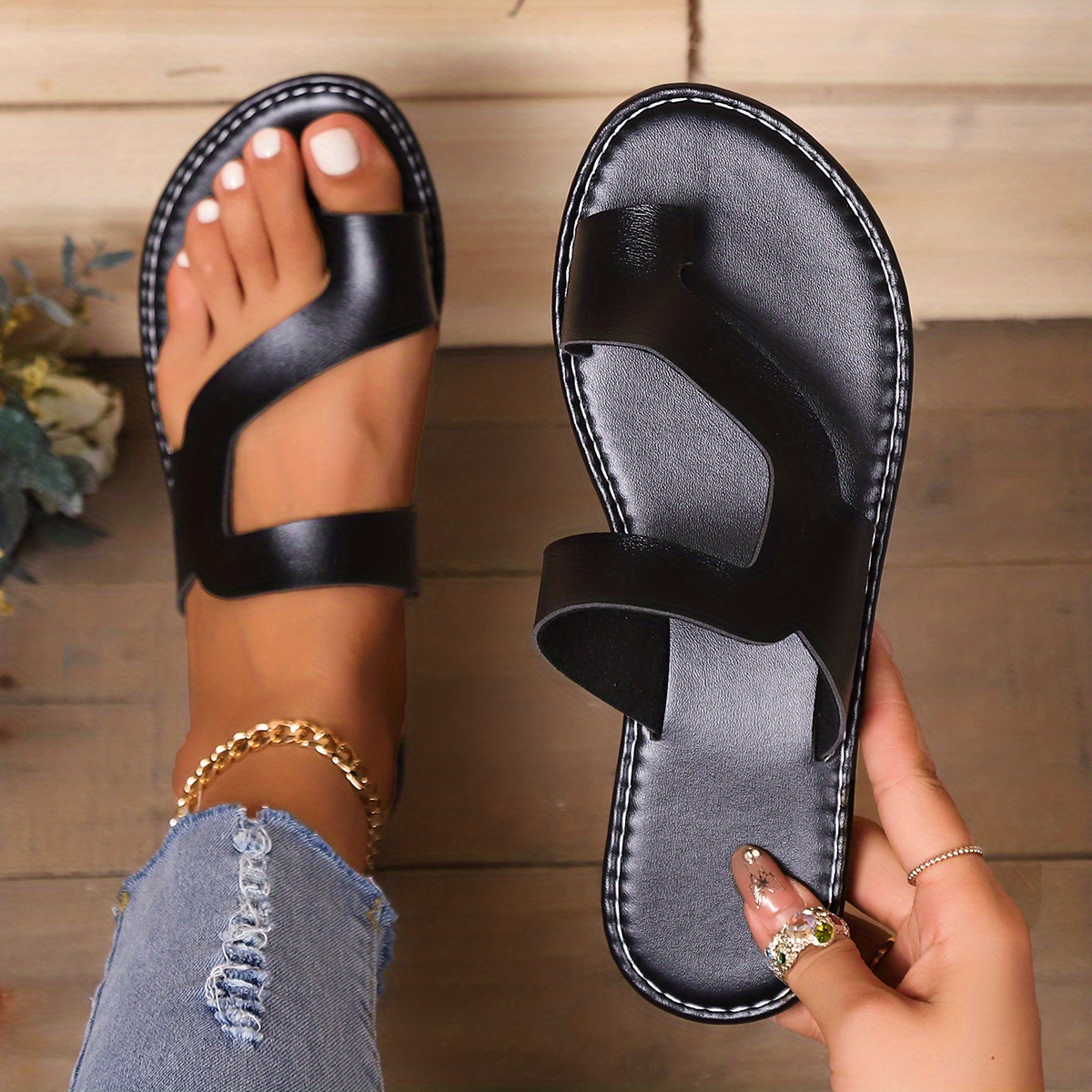 womens toe loop flat slides solid color faux leather shoes casual beach slide sandals details 3